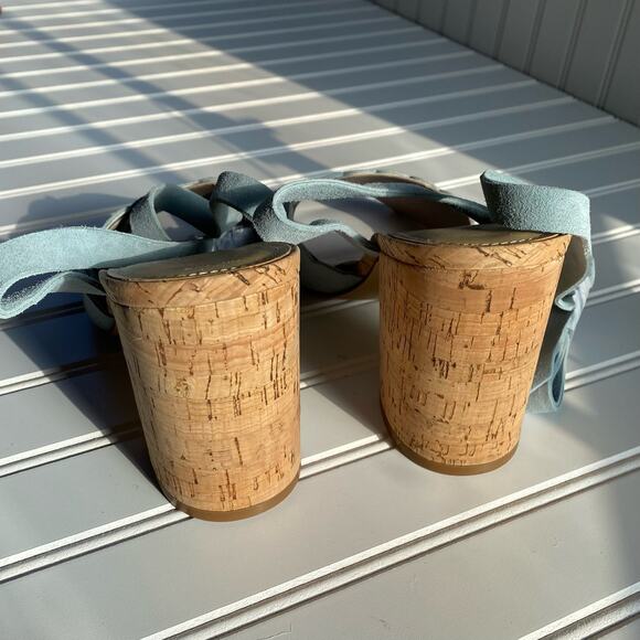 NWOT Marc Fisher Women's Blue Suede Open Toe Cuban Heel Size 10 - Picture 4 of 7